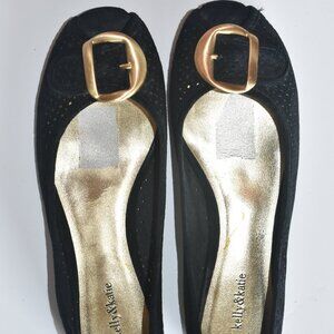Kelly & Katie black flats with a gold buckle US 7M